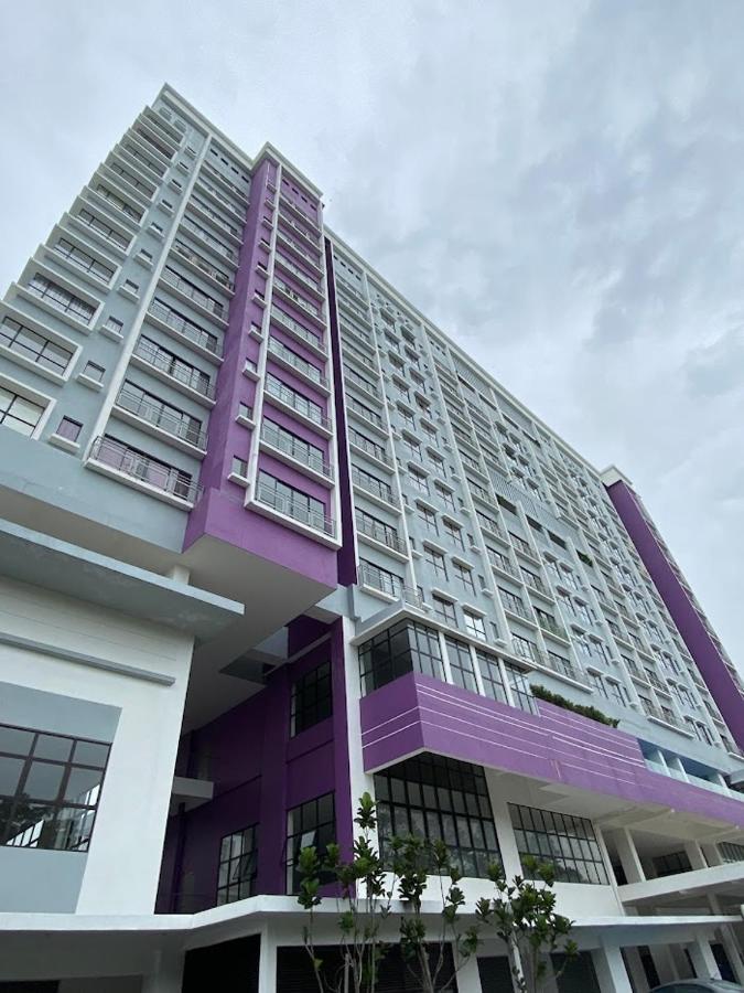 Thesevenbahrin Homestay Seri Kembangan Exterior foto